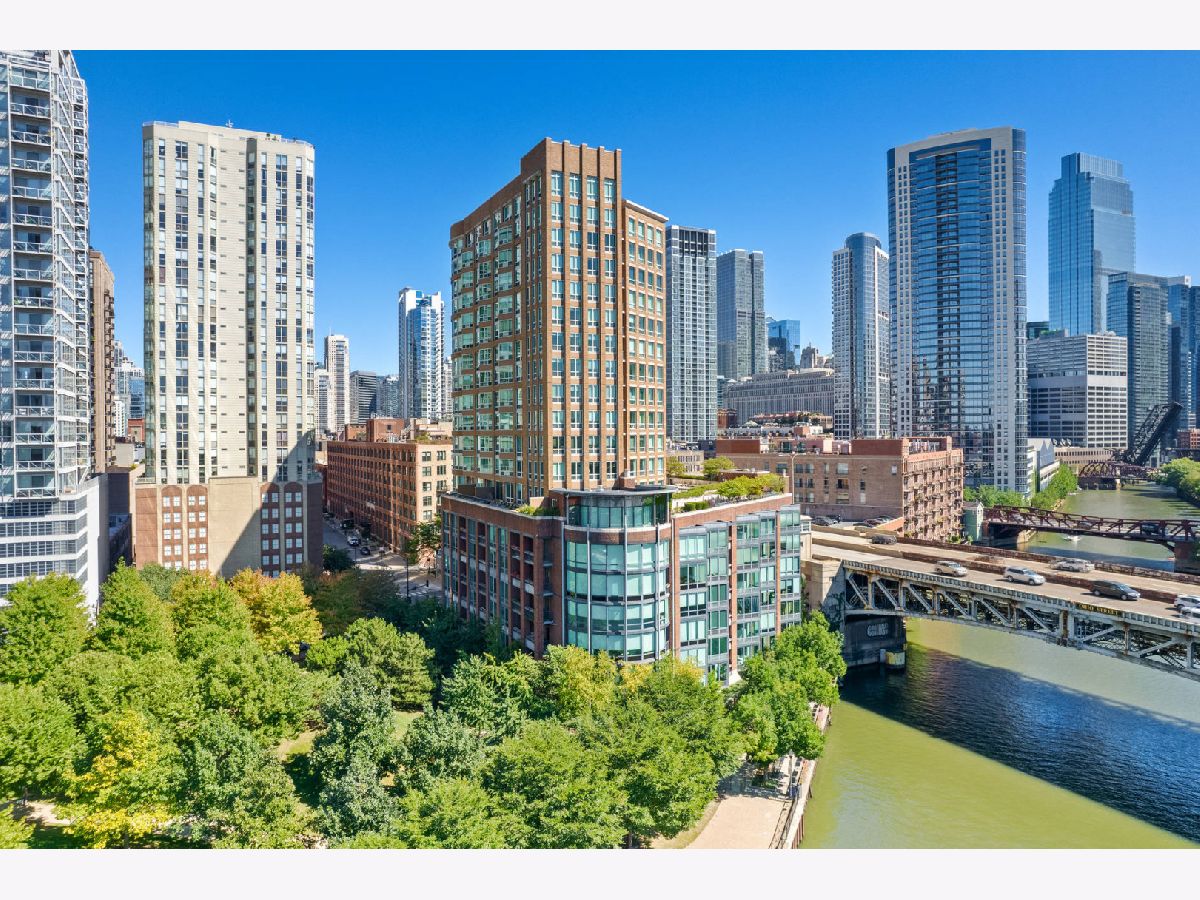 Condominiums Sold Park Place Chicago Illinois, 600 Kingsbury