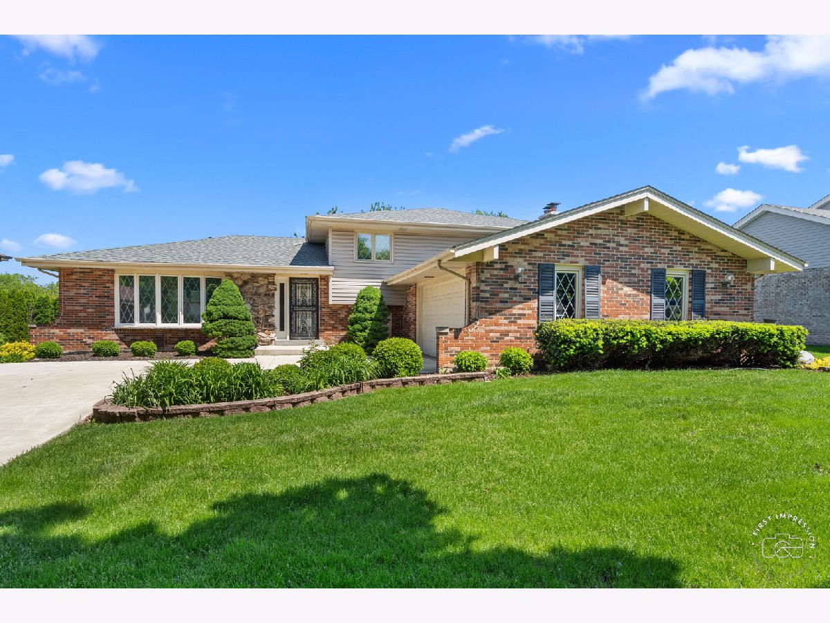 Homes Sold Dunham Place Downers Grove Illinois, 6801 Meade