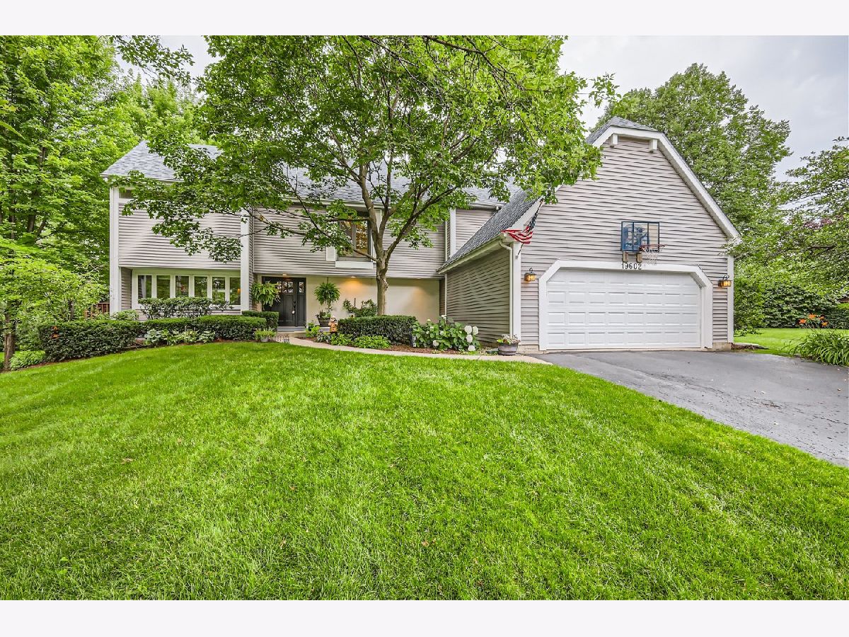 Homes Sold West Shoreland Mundelein Illinois, 19602 Martin
