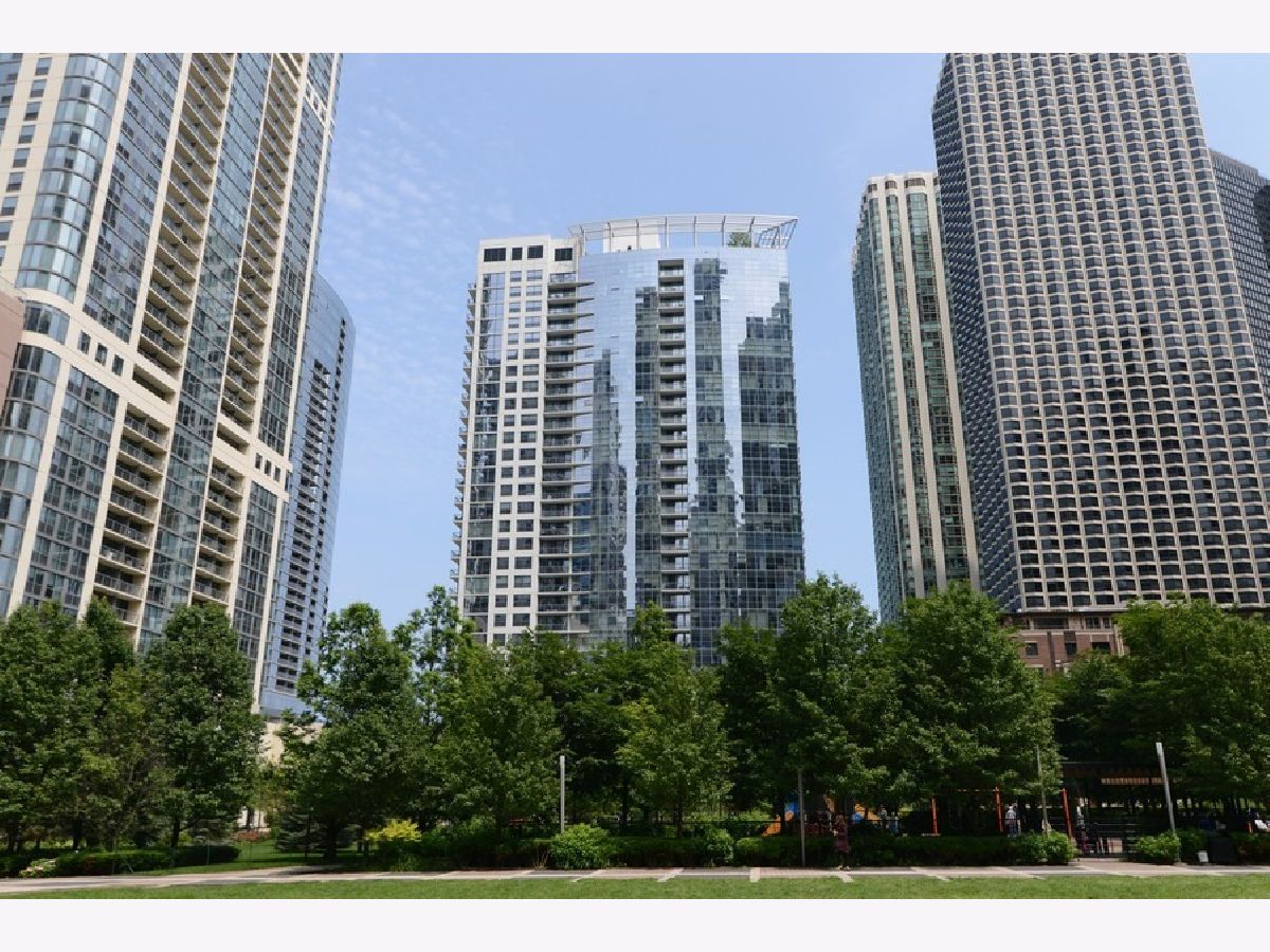 Condos & Townhomes Sold Lancaster Chicago Illinois, 201 Westshore