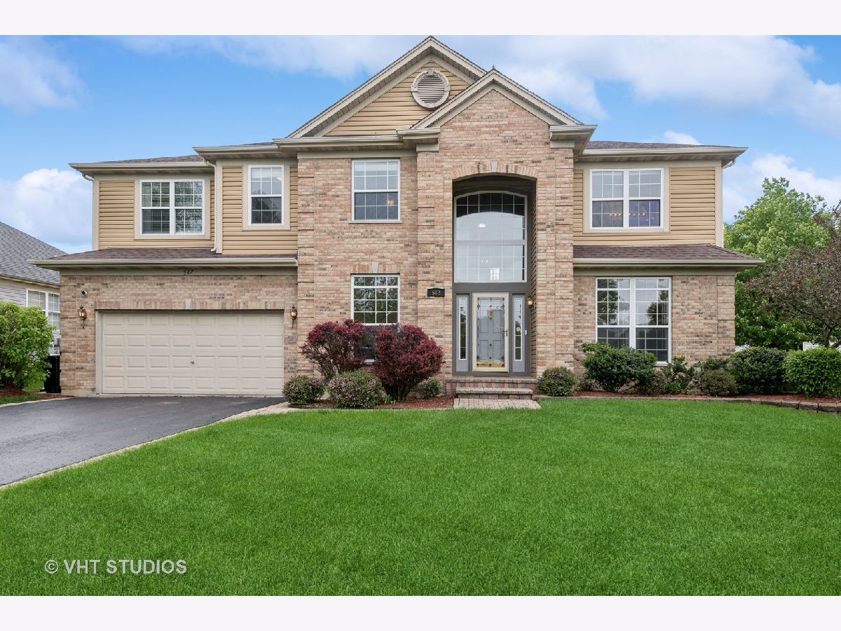 Homes Sold Heatherleigh Lake Zurich Illinois, 582 Dunhill