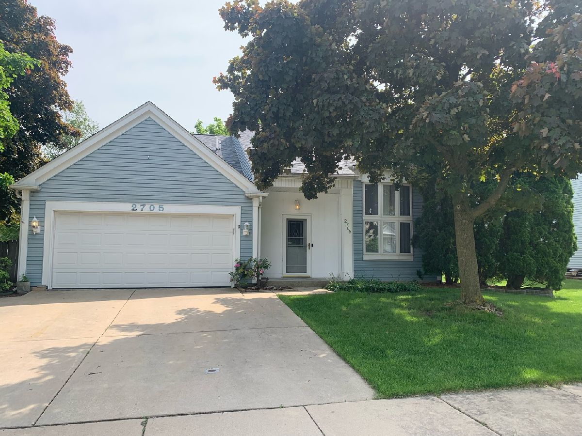 Homes Rented Meadows Aurora Illinois, 2705 Leyland