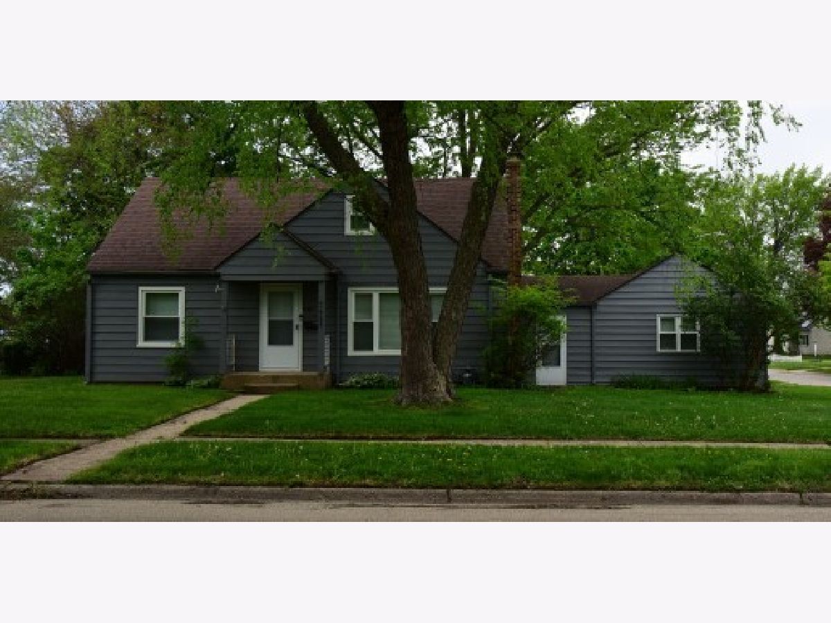 Rented Rockford Illinois, 2422 Ridge