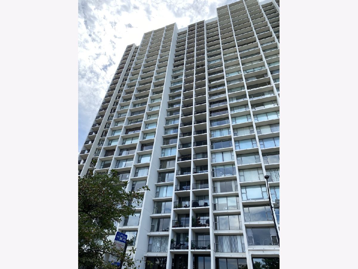 Condominiums Rented Harbor House Chicago Illinois, 3200 Lake Shore