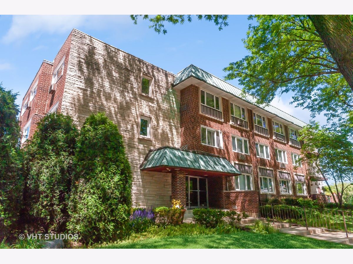 Townhomes & Condos & Homes Sold Regent Park Arlington Heights Illinois, 2812 Bel Aire