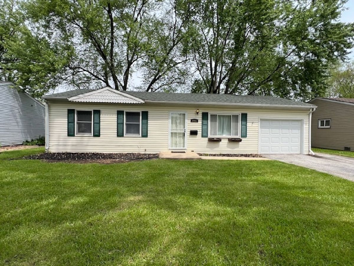 Homes Rented Indian Hills Sauk Village Illinois, 2461 Apache