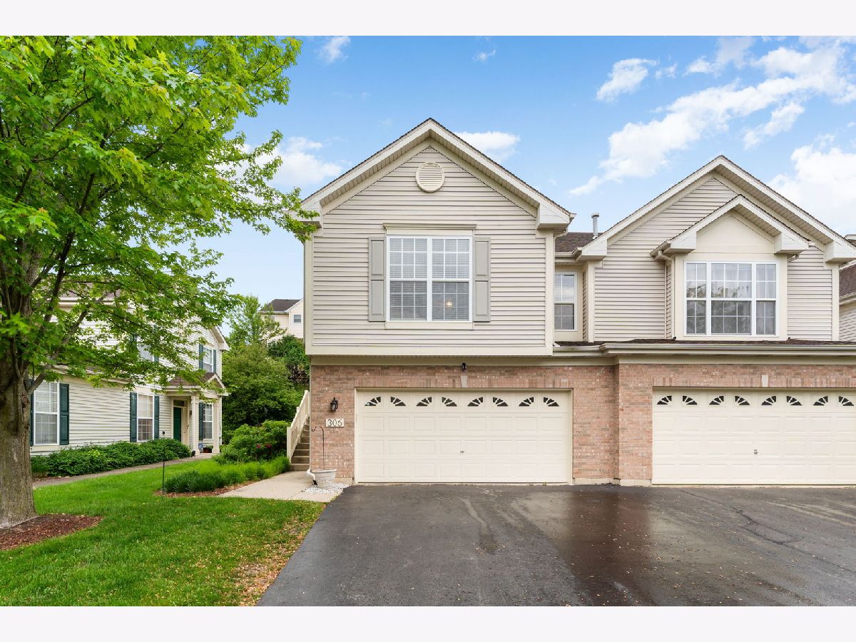 Homes & Townhomes Sold Algonquin Lakes Algonquin Illinois, 306 Lake Gillilan