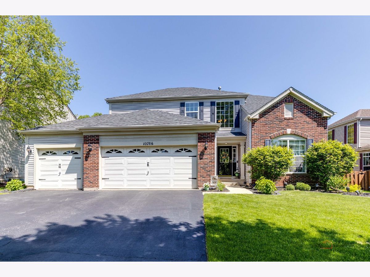 Homes Sold Georgian Place Huntley Illinois, 10706 Lone Star