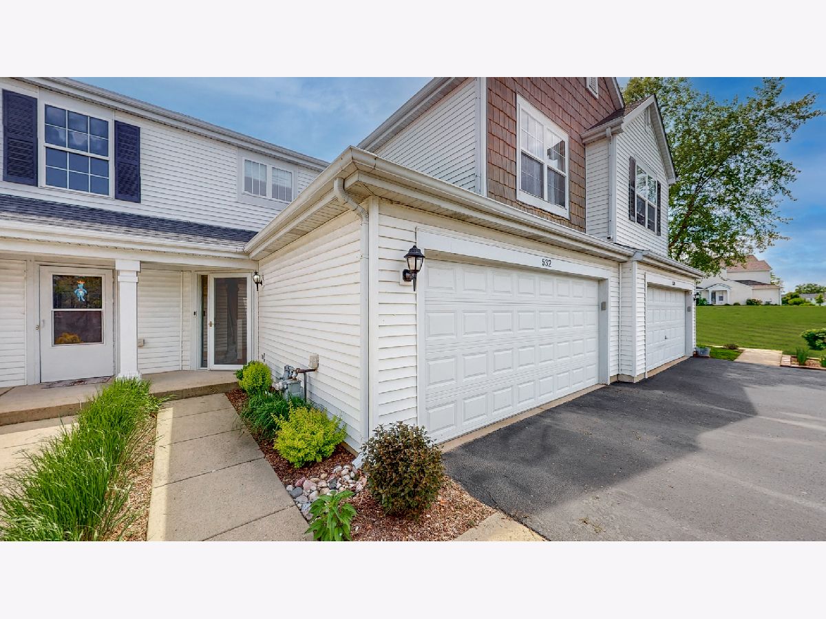 Homes & Condos & Townhomes Sold Springwood Joliet Illinois, 532 Springwood