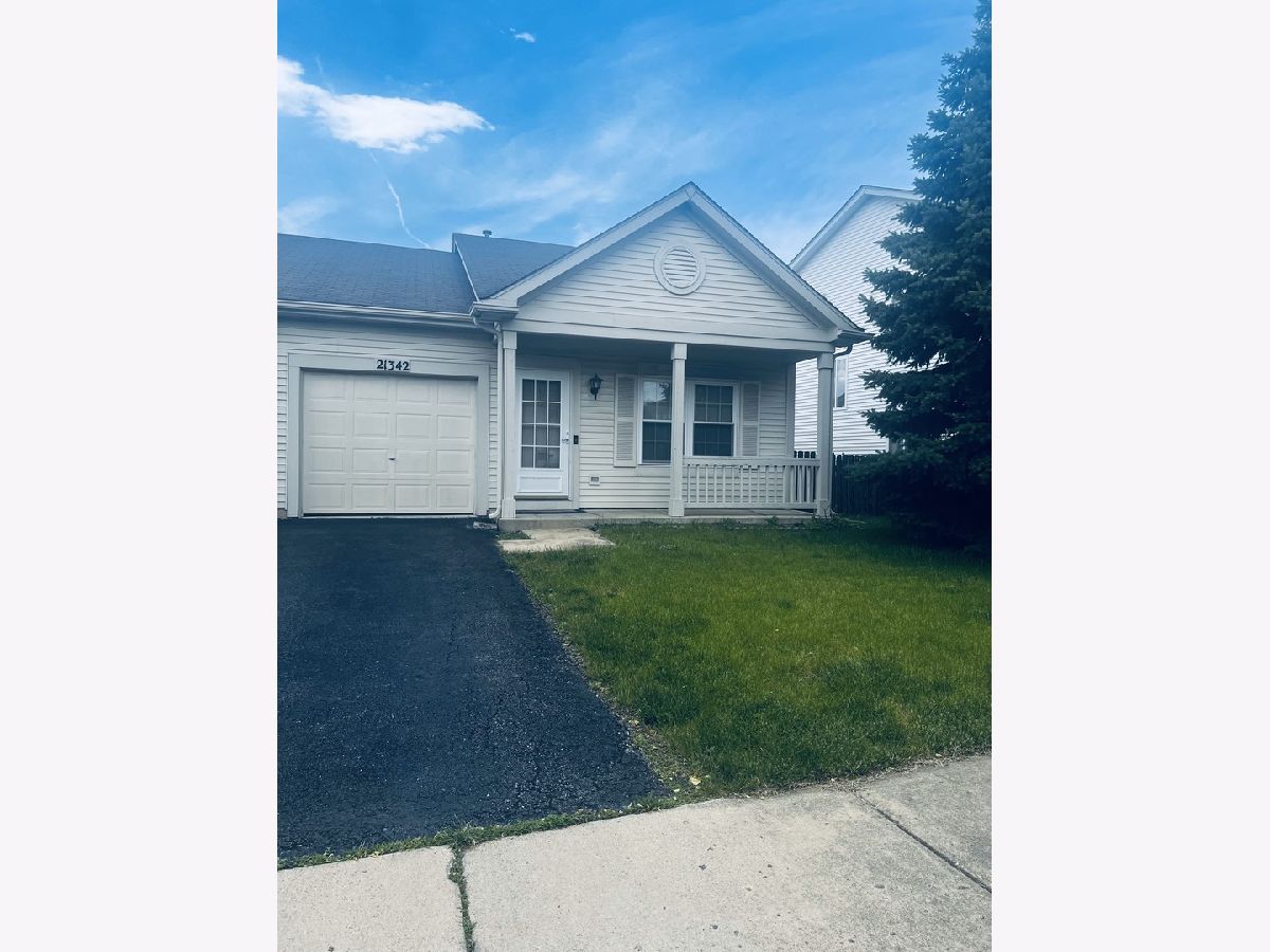 Homes & Townhomes Rented Lakewood Falls Plainfield Illinois, 21342 Edison