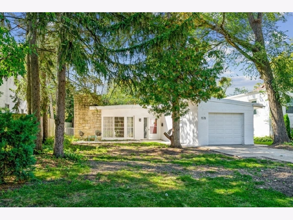 Homes Rented Sherwood Forest Highland Park Illinois, 1578 Mccraren