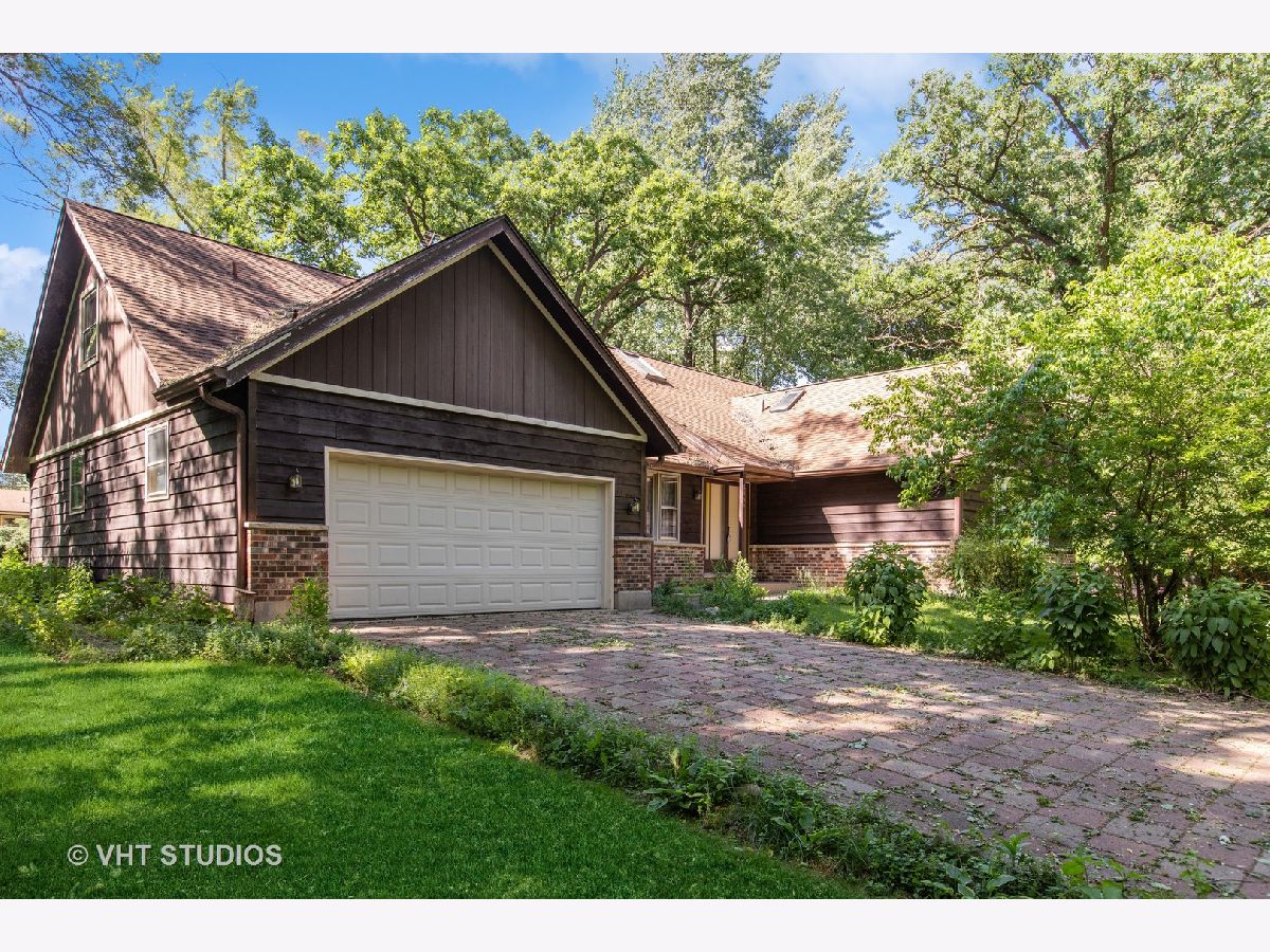 Homes Sold Algonquin Hills Algonquin Illinois, 1166 Geringer
