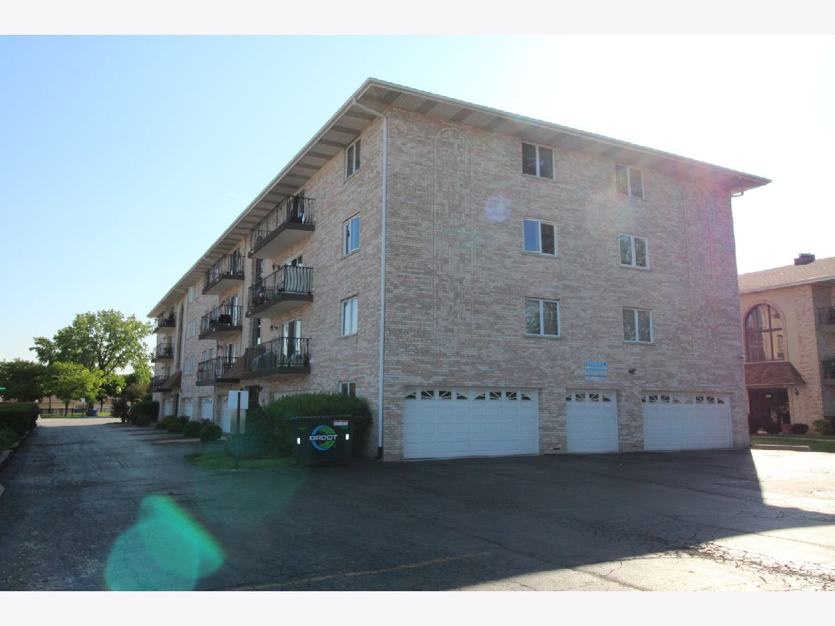 Homes & Condominiums Sold Clear Ridge Chicago Illinois, 6248 Gullikson