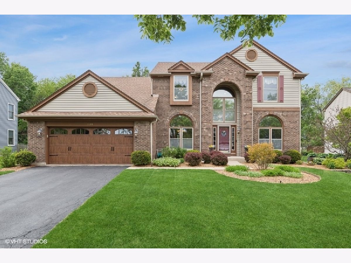 Homes Sold Woodscreek Crystal Lake Illinois, 1588 Dogwood
