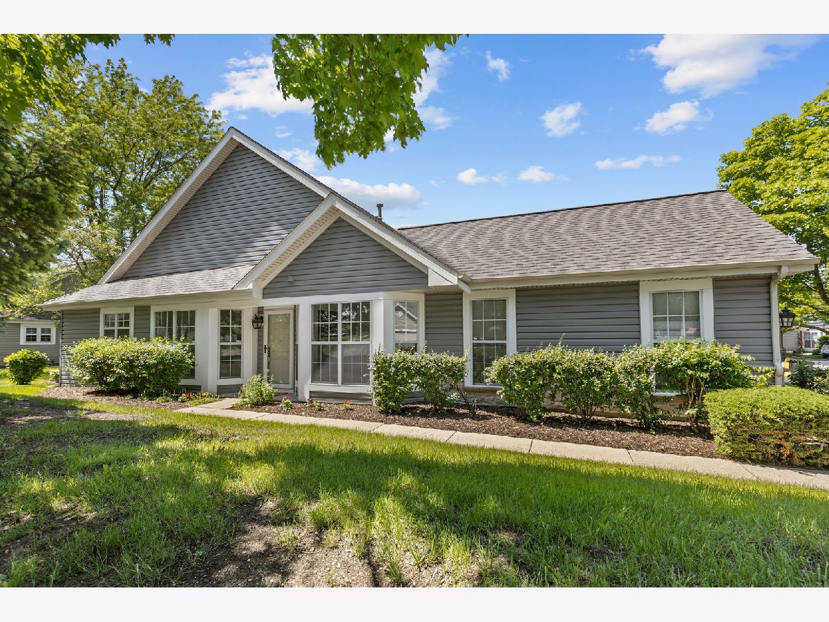 Townhomes & Condos Sold Bennington On The Lake Carol Stream Illinois, 1299 Lake Shore