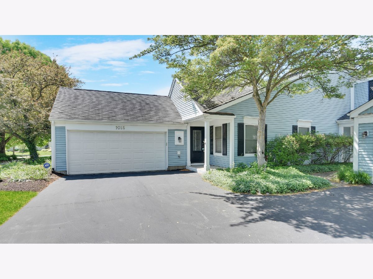 Townhomes Rented Devonshire Of Naperville Naperville Illinois, 1055 Devonshire