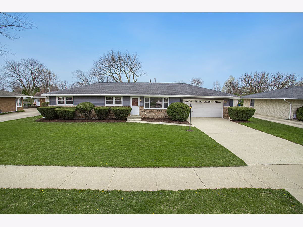 Homes Sold Crestwood Estates Crest Hill Illinois, 1809 Lincoln