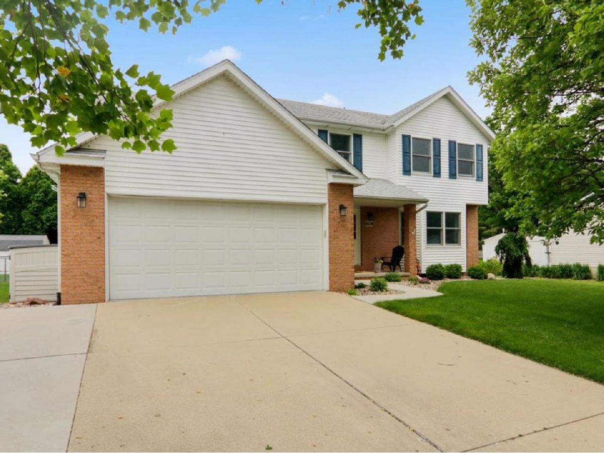 Homes Sold Havens Grove Hudson Illinois, 604 East
