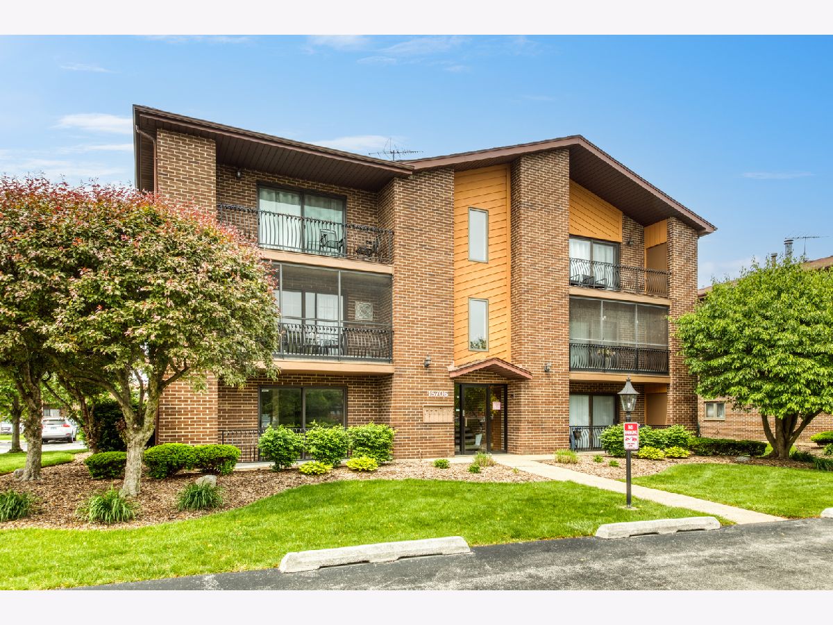 Condominiums Sold Revere Court Condos Oak Forest Illinois, 15706 Revere