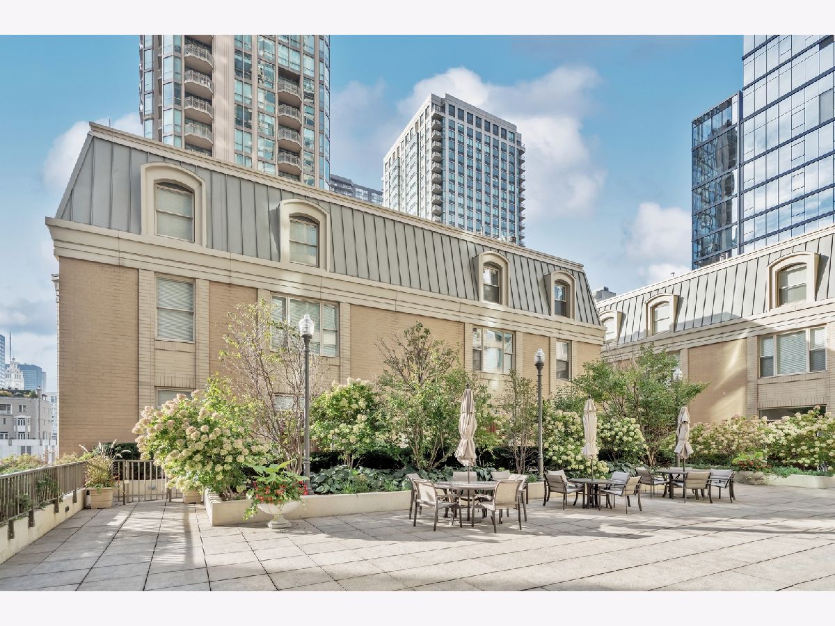 Condos & Townhomes Sold Fordham Chicago Illinois, 25 Superior