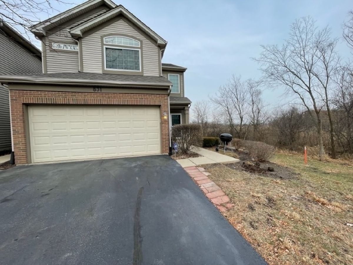 Townhomes & Condos & Homes Rented Woodlands At Oakhurst North Aurora Illinois, 831 Asbury