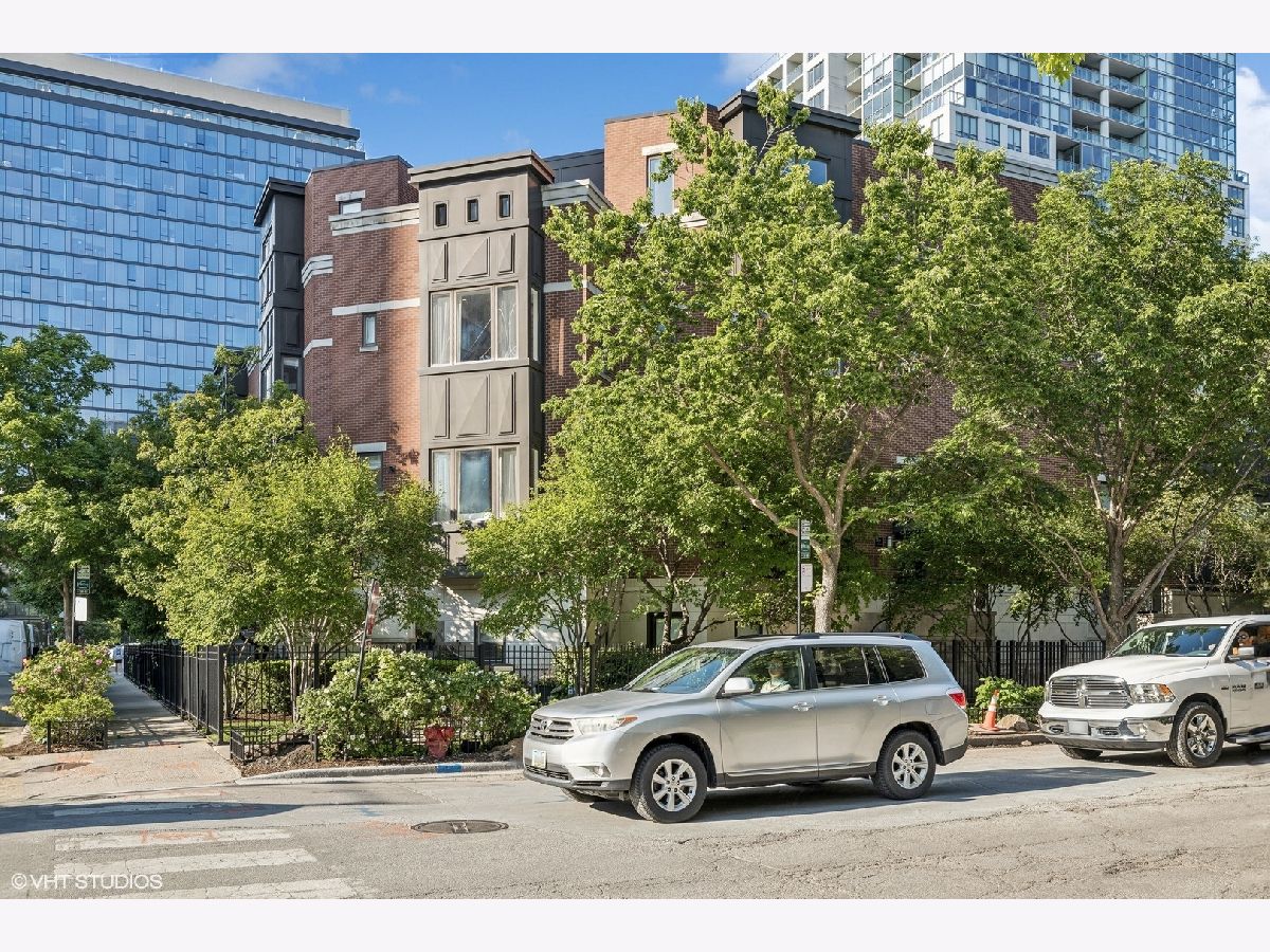 Townhomes & Homes Sold City Club Chicago Illinois, 472 Superior