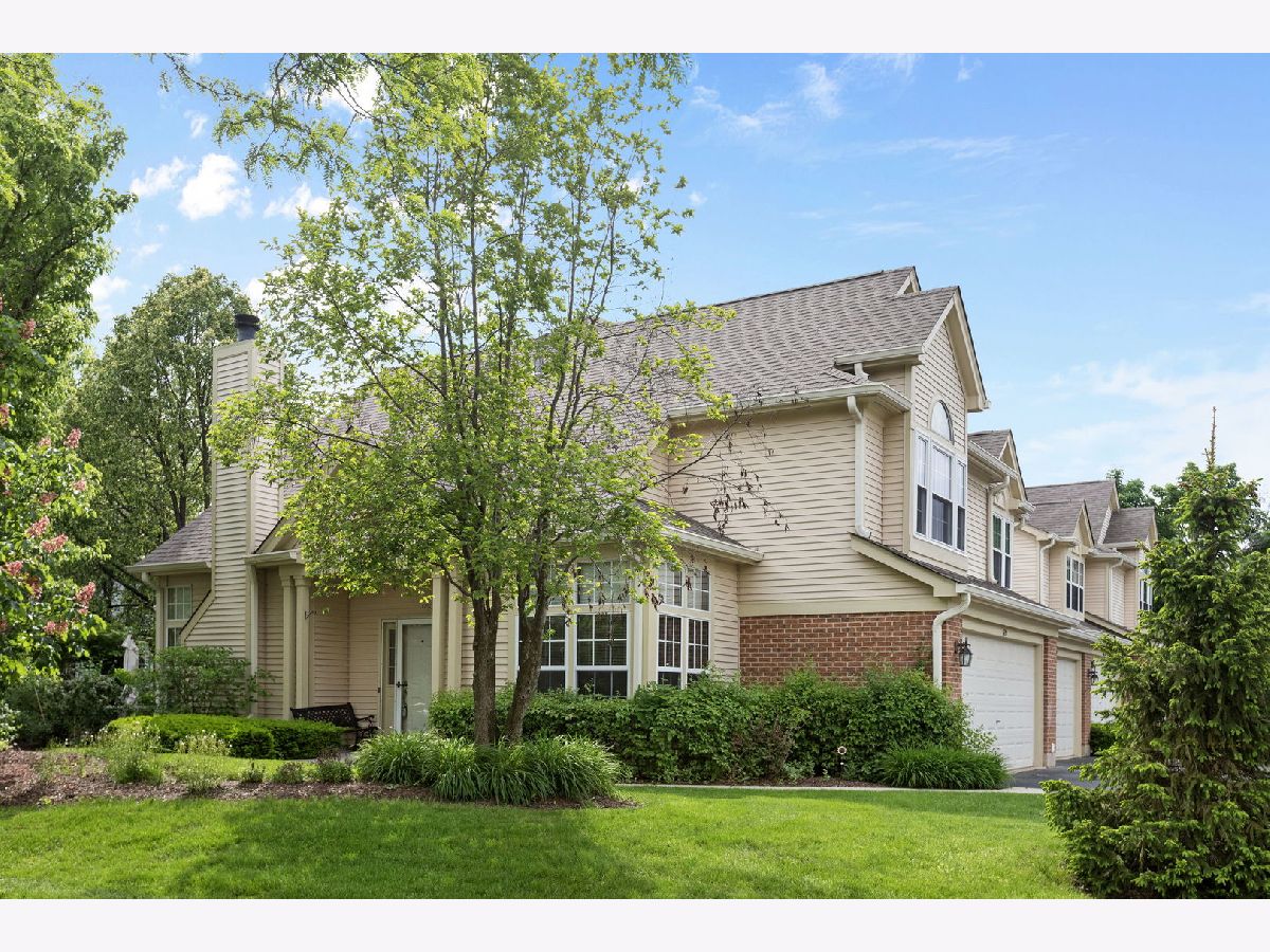 Townhomes & Condos & Homes Sold Essex Village Crystal Lake Illinois, 1692 Penn