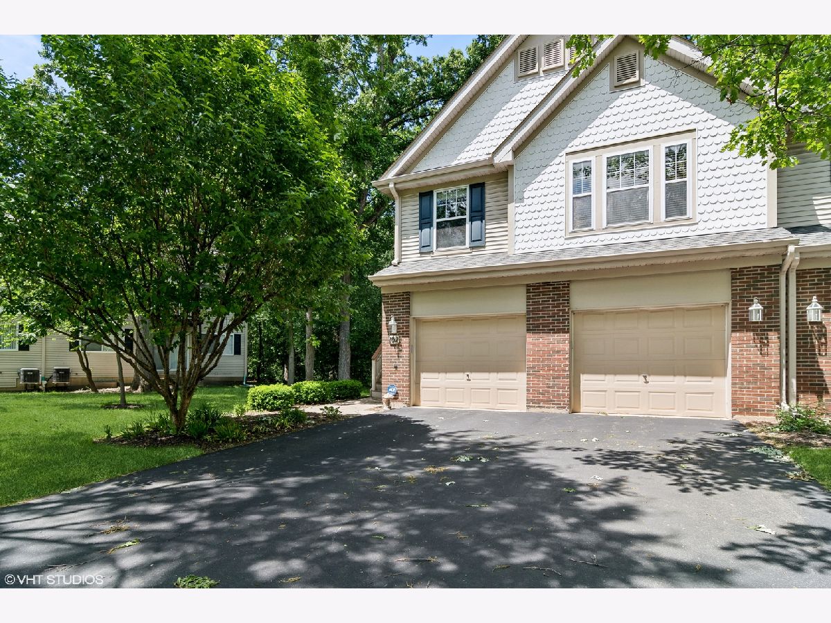 Townhomes Sold Oaks At Hidden Glen Streamwood Illinois, 102 Meredith