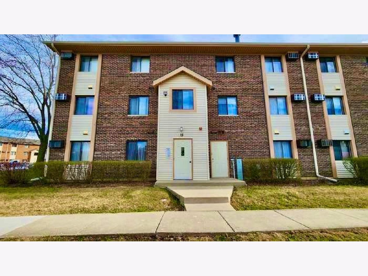 Condominiums Rented Century Park Vernon Hills Illinois, 15 Cedar