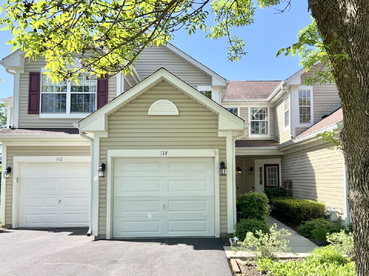 Townhomes & Condos Rented North Star Lake In The Hills Illinois, 114 Harvest Gate