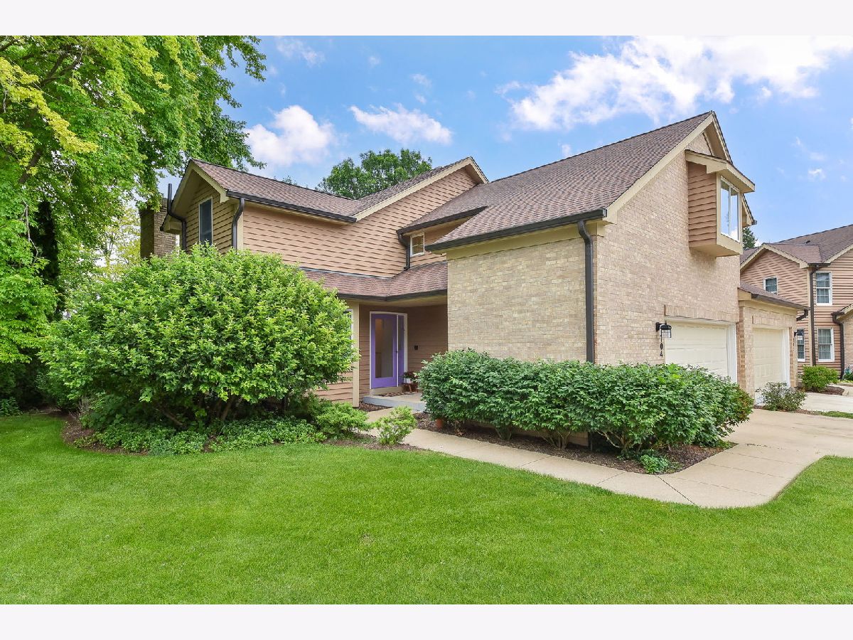 Condos & Townhomes Sold Natwill Square Geneva Illinois, 704 Natwill