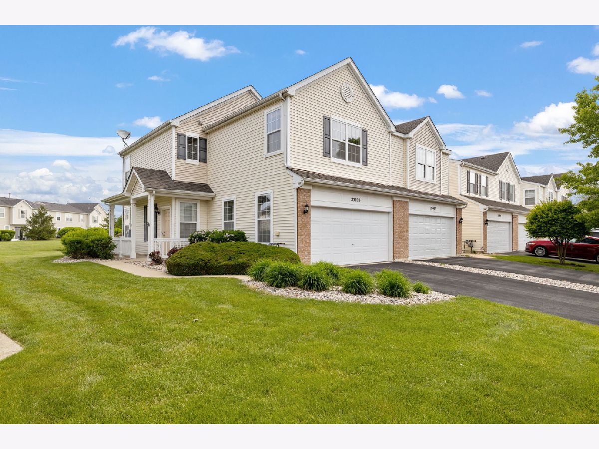 Townhomes & Homes Rented Brookstone Springs Manhattan Illinois, 25005 Clare