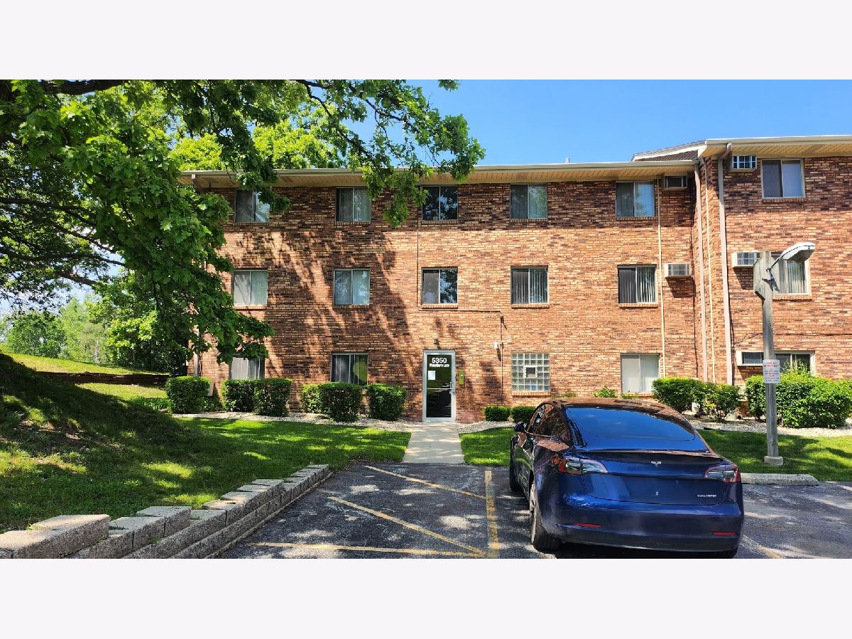 Condominiums Sold Waterbury Crestwood Illinois, 5350 Waterbury
