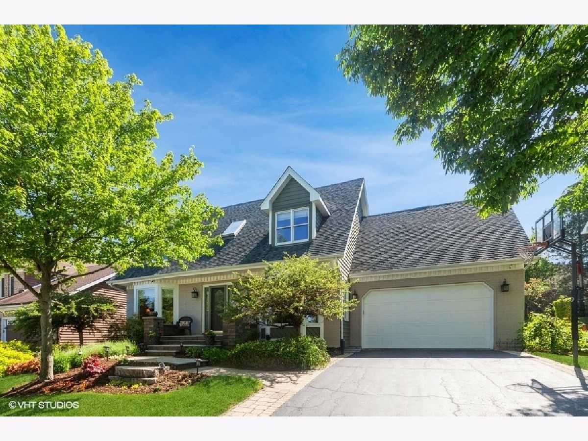 Homes Sold James Place Carol Stream Illinois, 1N065 Coventry