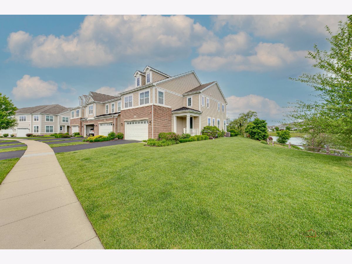 Condos & Townhomes & Homes Sold Provenance Northbrook Illinois, 3700 Provenance