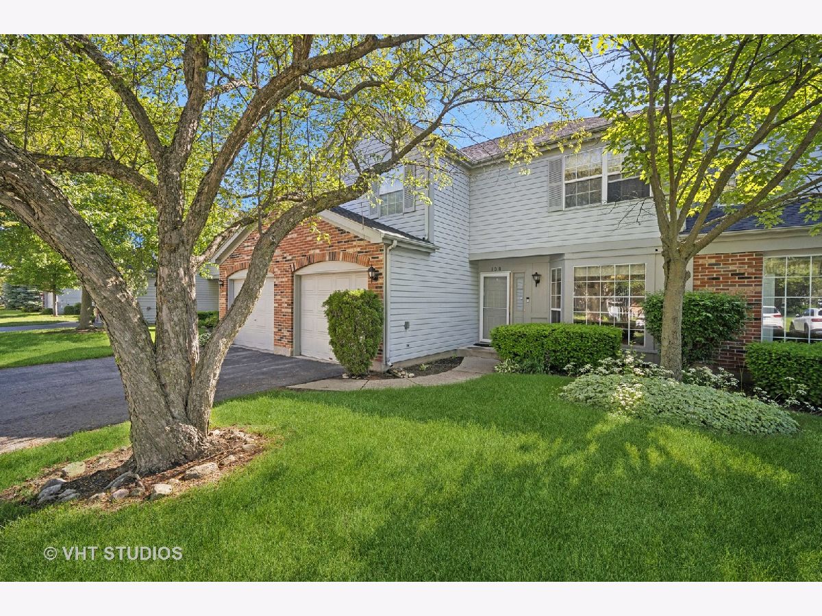 Townhomes & Homes Sold Kensington Gurnee Illinois, 109 Victoria