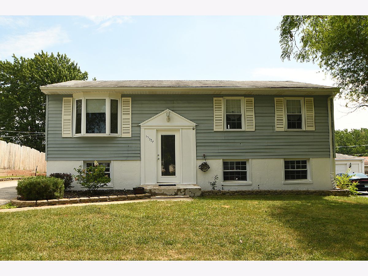 Homes & Condos & Townhomes Rented Arbury Hills Mokena Illinois, 19527 Sycamore