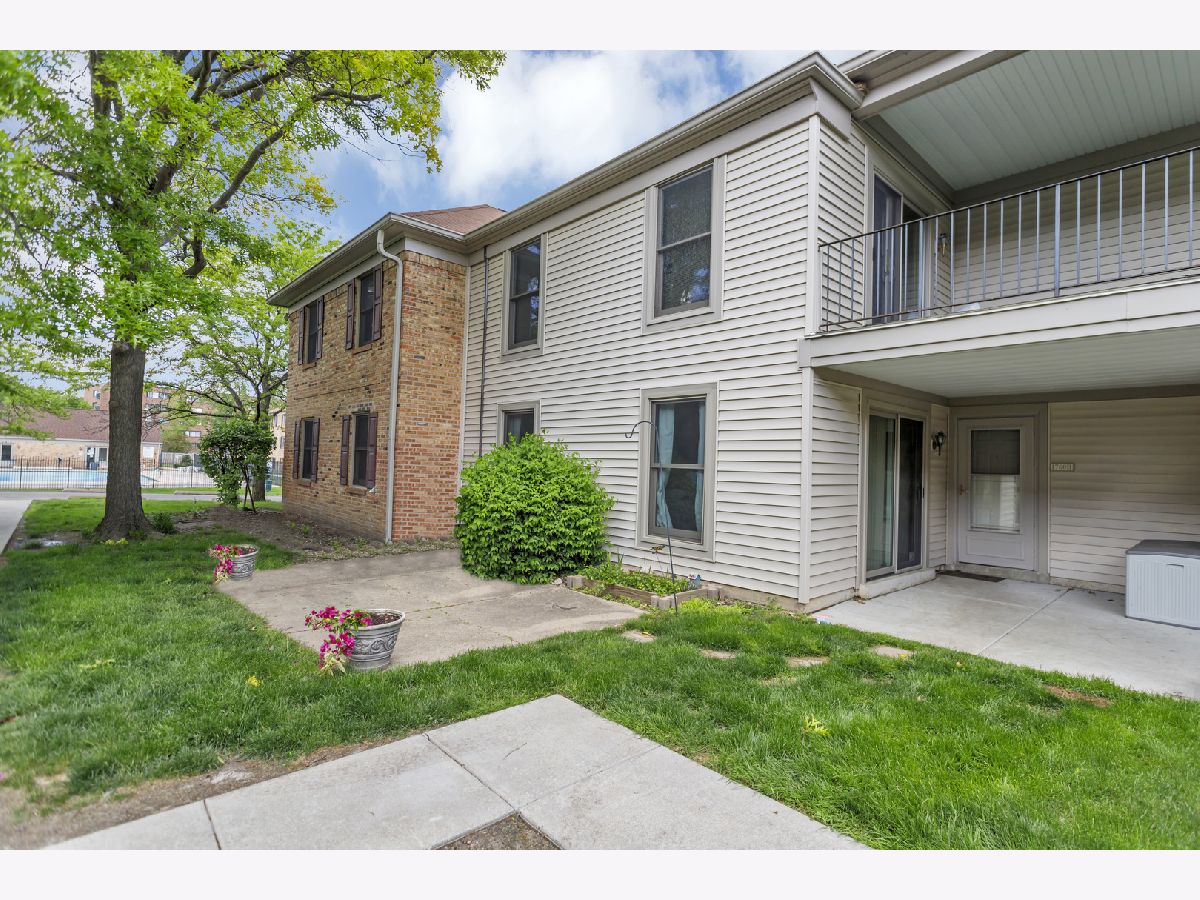 Townhomes & Condos Sold Hilldale Hoffman Estates Illinois, 1760 Sessions Walk