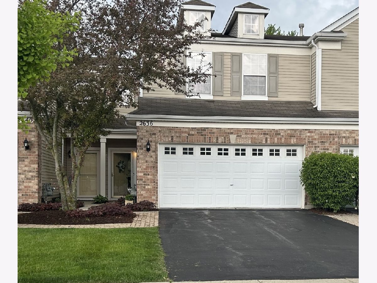 Townhomes & Homes Sold Evergreen Park Mchenry Illinois, 2636 Evergreen