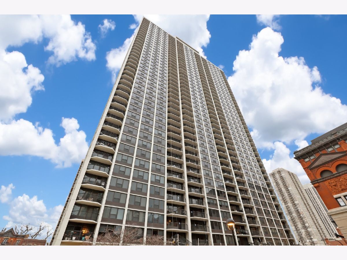 Condominiums Sold James House Chicago Illinois, 1560 Sandburg