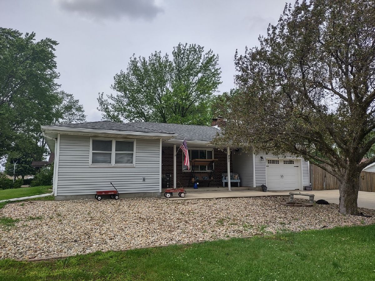  Sold Mclean Illinois, 301 Sunset