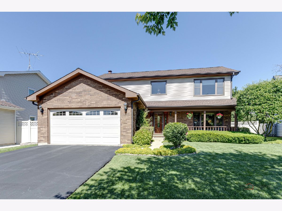 Homes Sold Eastchester Wheeling Illinois, 691 Garth