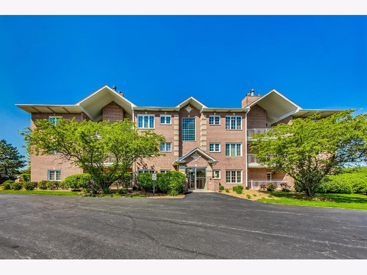 Townhomes & Condos & Homes Sold Preserves Of Marley Creek Orland Park Illinois, 17910 Settlers Pond