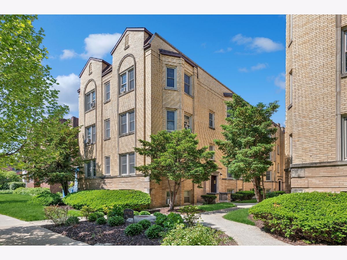 Condominiums Sold Wisconsin Windings Oak Park Illinois, 425 Wisconsin