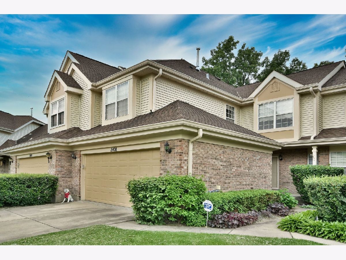 Townhomes Sold Prescott Square Westchester Illinois, 2438 Enterprise