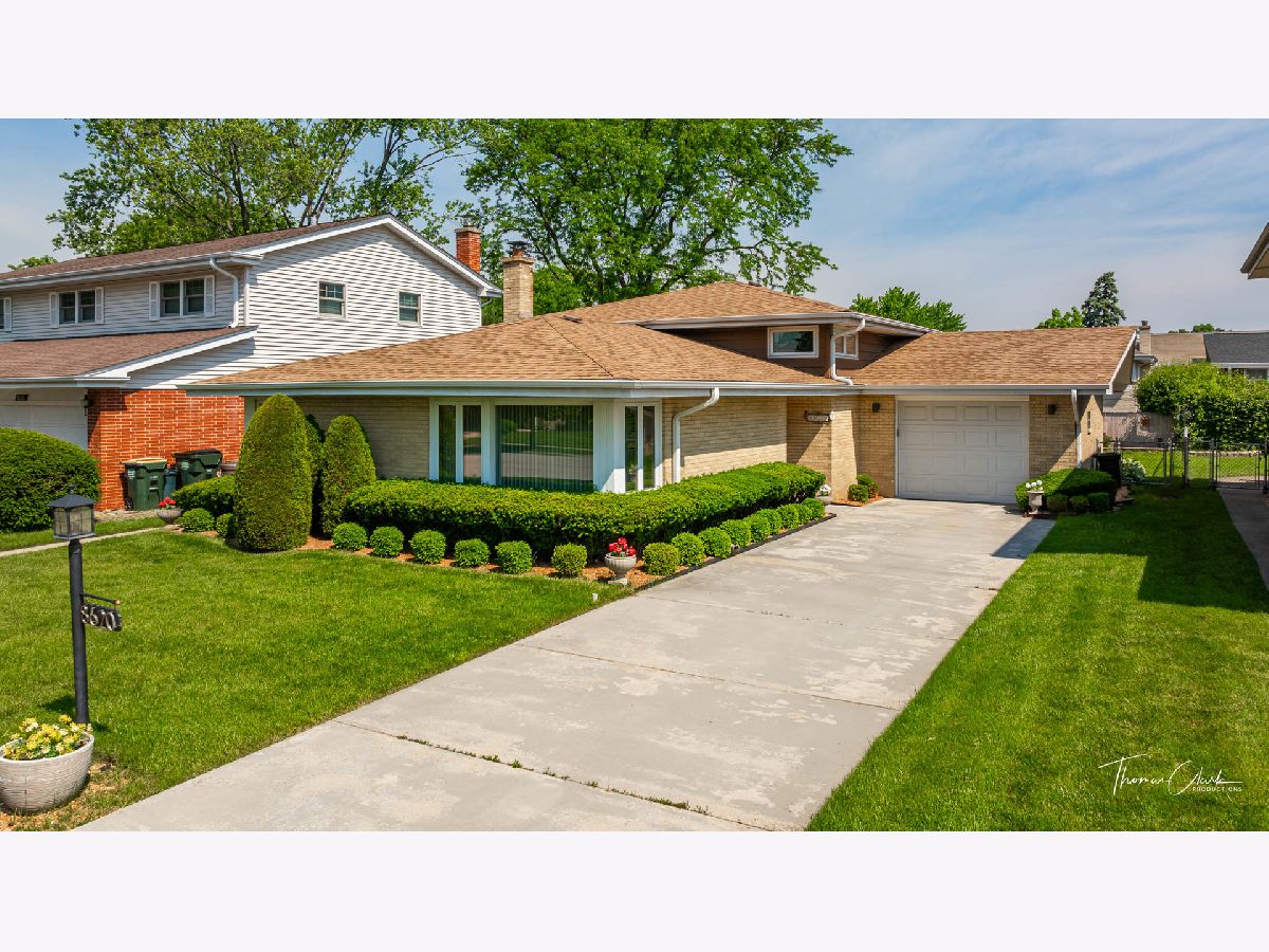 Homes Sold Ransom Ridge Niles Illinois, 8620 Madison