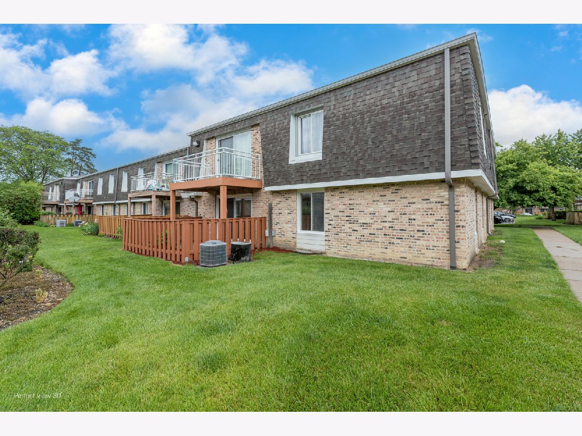 Condominiums Sold Kings Walk Rolling Meadows Illinois, 4511 Kings Walk