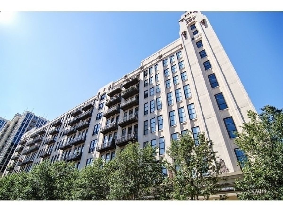 Condominiums Sold One River Place Chicago Illinois, 758 Larrabee