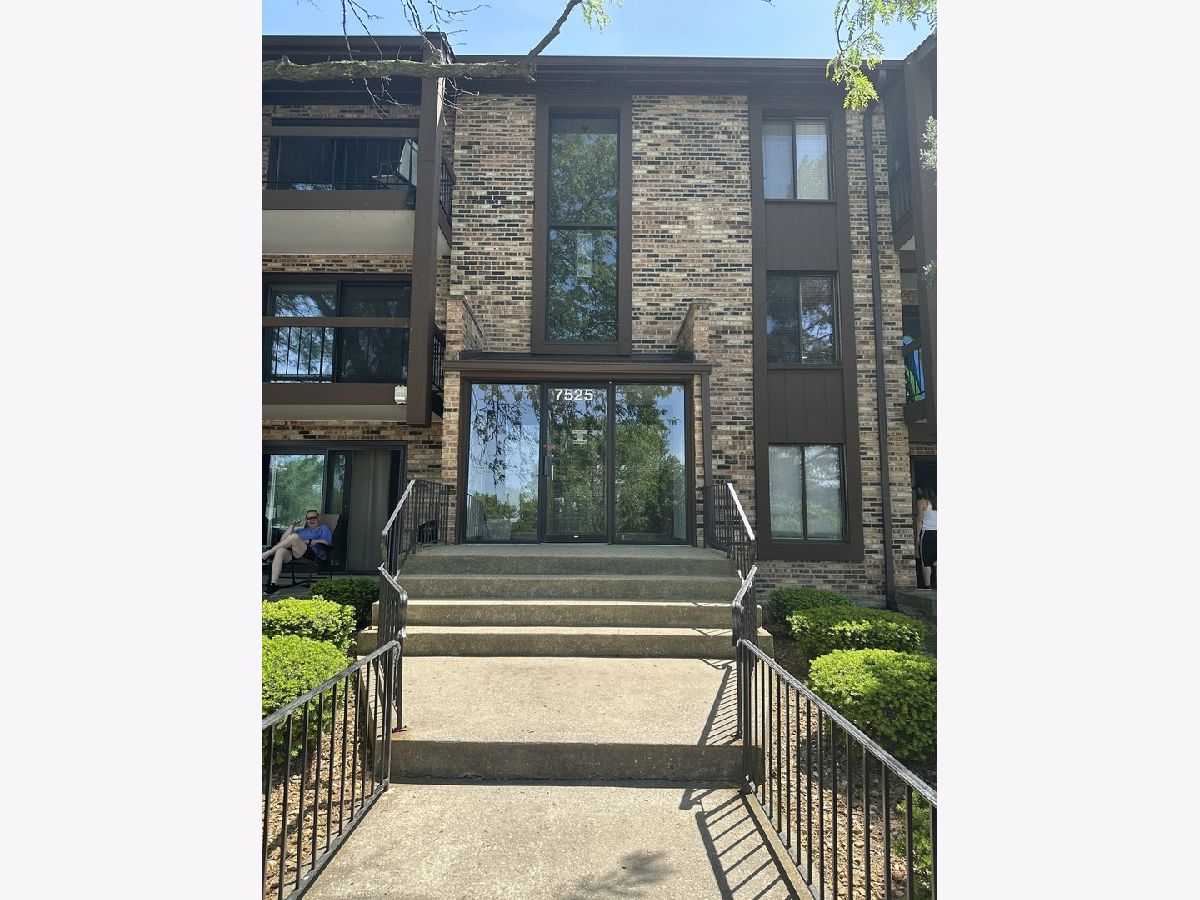 Condominiums Sold Whispering Cove Tinley Park Illinois, 7525 175th
