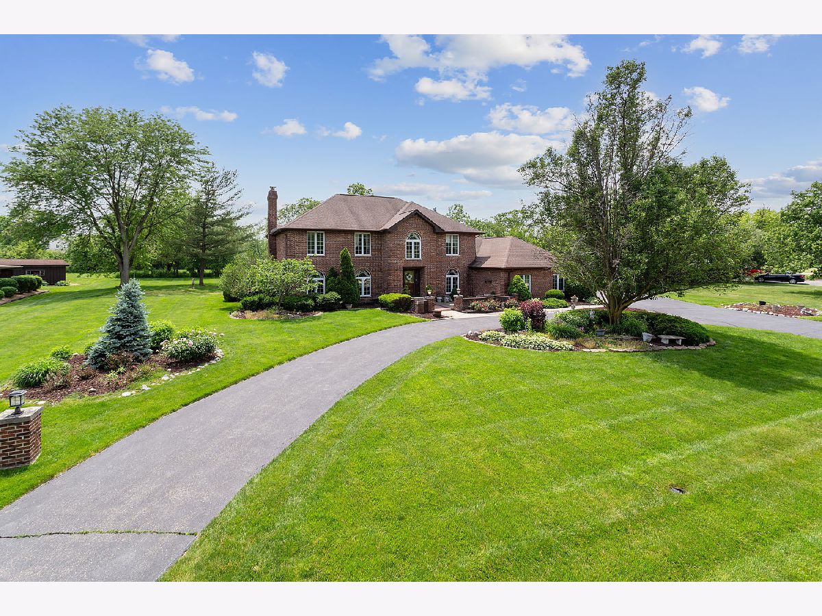 Homes Sold Fox Hills Estates Lemont Illinois, 13203 Red